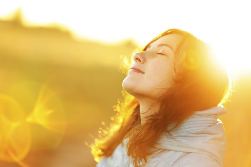 Da hấp thụ vitamin D để nuôi dưỡng xương chắc khỏe