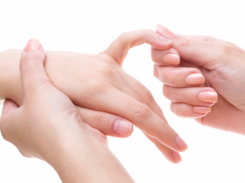 Bấm huyệt đạo trên bàn tay