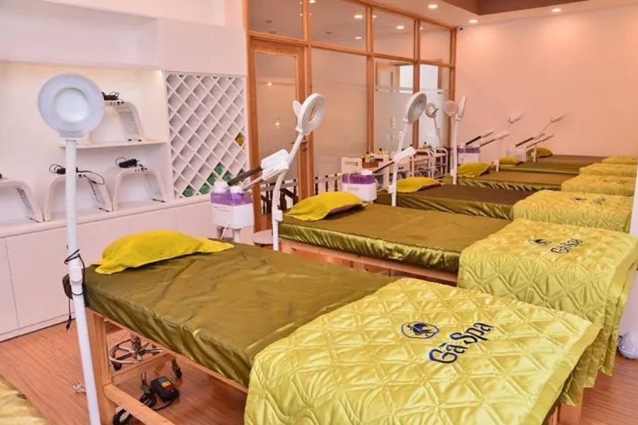 Phòng điều trị đầy đủ trang thiết bị tại Gà Spa