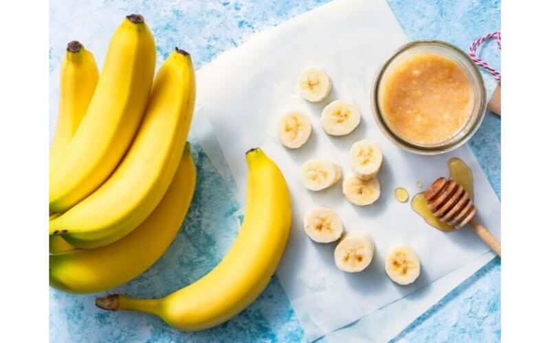 Top 20+ Cách Làm Trẻ Hóa Làn Da Từ Thiên Nhiên Công thức mặt nạ trẻ hóa làn da tự nhiên và hiệu quả 22 Mặt nạ chuối, mật ong và sữa cho làn da trẻ trung, mịn màng hơn