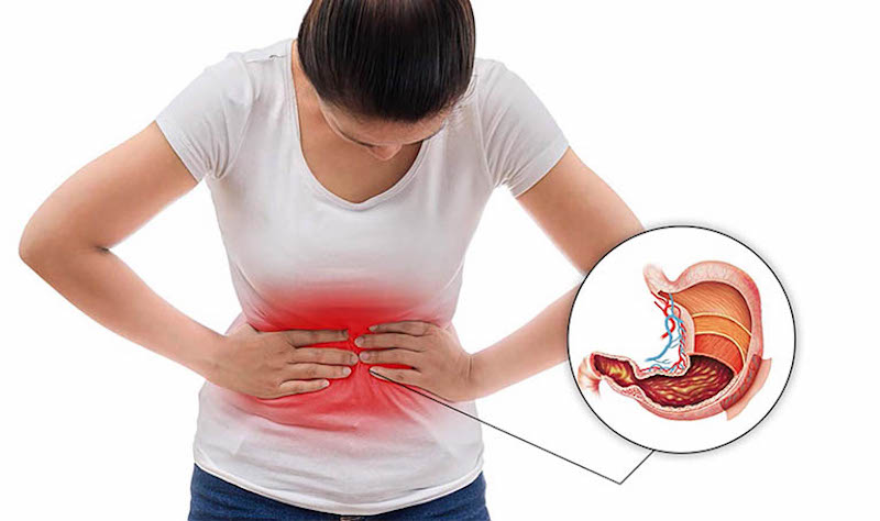 Những người có bệnh lý về dạ dày không nên uống giấm táo