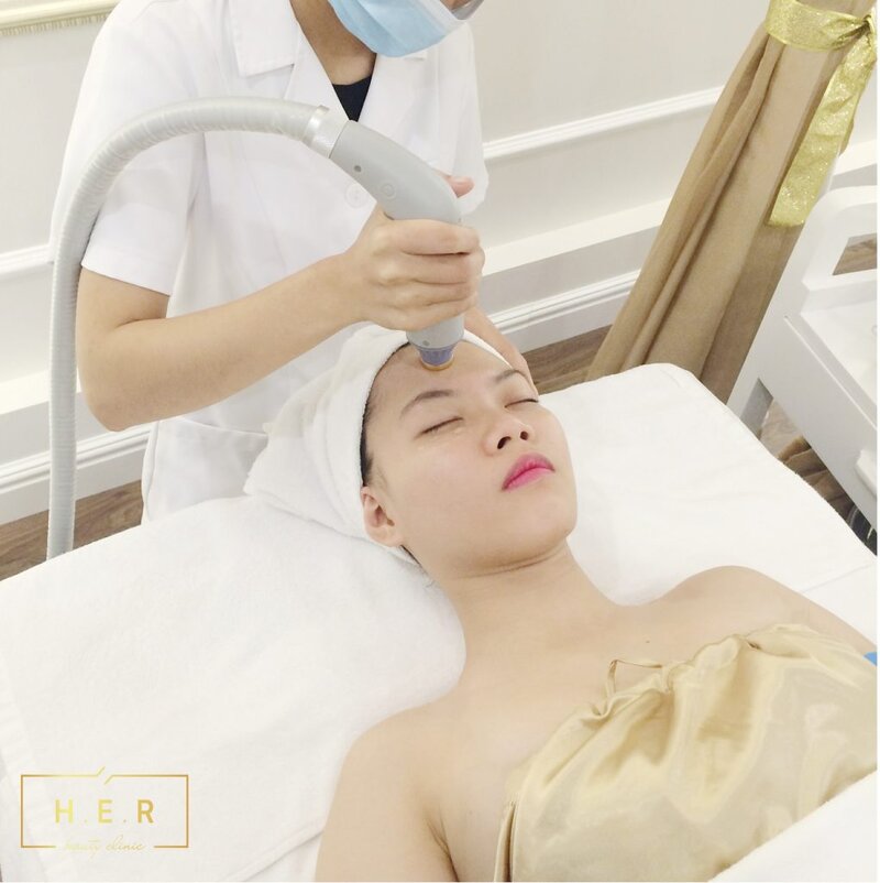 Làm đẹp da tại Her Clinic and Spa