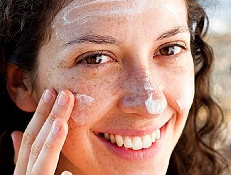 Kem trị nám hydroquinone giúp da trắng sáng hết nám