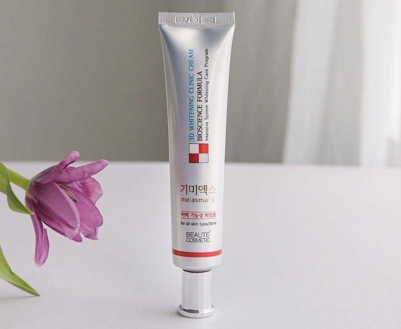 Kem trị nám Melasma có chiết xuất từ các thành phần thảo dược thiên nhiên an toàn, lành tính