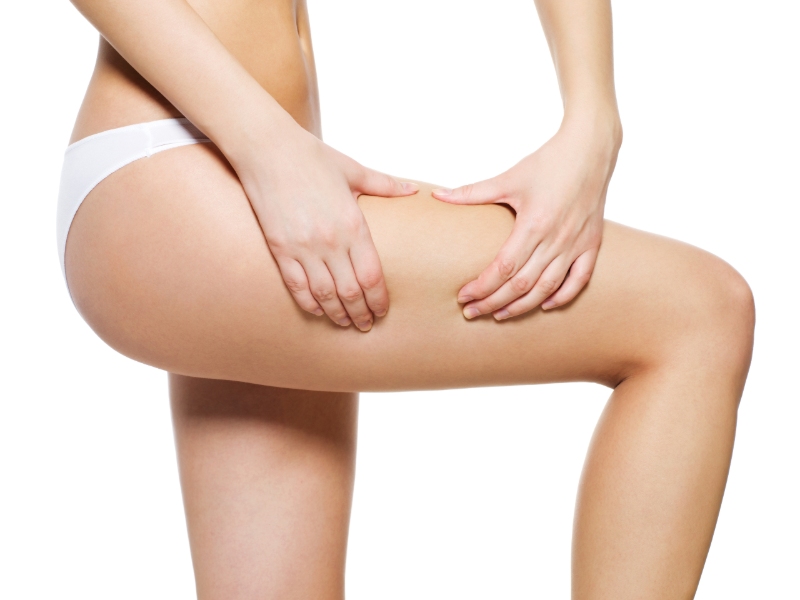 Chỉ nên thoa kem trị rạn lên da khoảng 5 đến 10 phút mỗi lần và phải rửa lại thật sạch với nước để tránh gây viêm nang lông