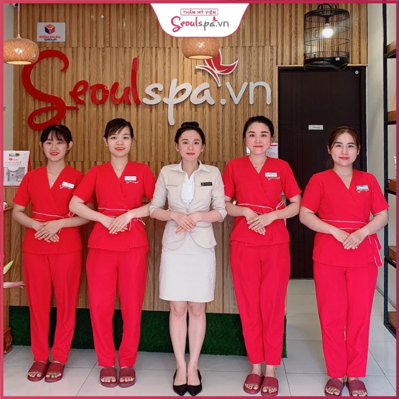 Chúng tôi luôn ưu tiên các bác sĩ, kỹ thuật viên là nữ để tránh làm khách hàng ngại ngùng, khó chịu khi thực hiện thẩm mỹ.