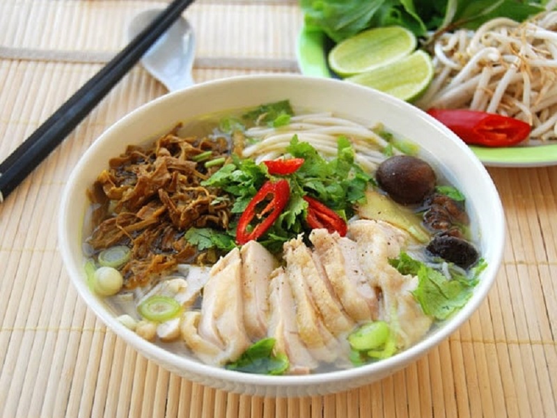 Top 20+ Bún Với Cơm Cái Nào Nhiều Tinh Bột Hơn Miến bao nhiêu calo? Cách ăn miến không gây tăng cân? 32 1 bát miến dao động khoảng 350-600 calo, tùy theo cách chế biến của mỗi người