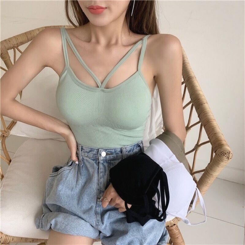 Bạn có thể sử dụng cám gạo và mật ong để thoa lên nhũ hoa
