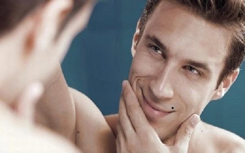 Nốt ruồi ở mép miệng là đặc điểm của người thành công