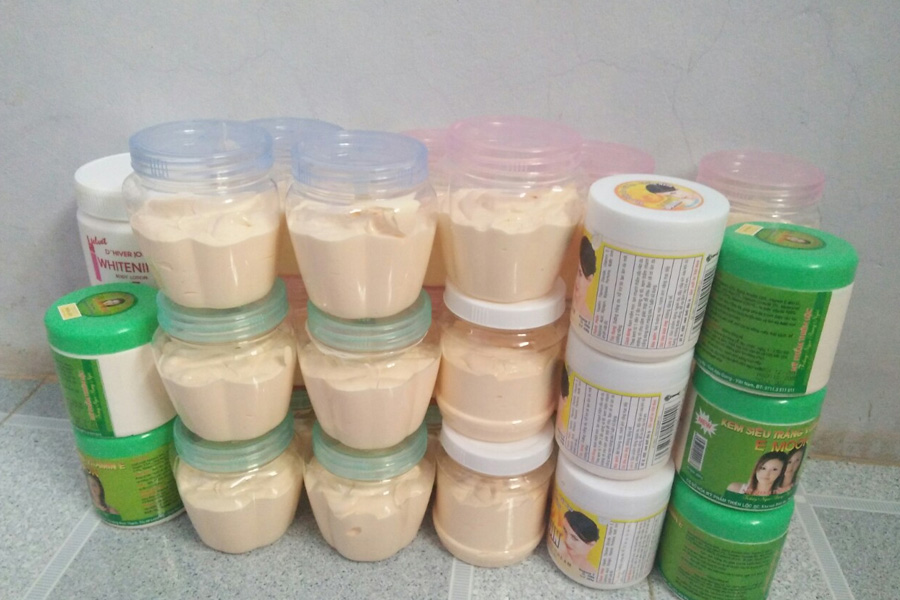 Top 20+ Kem Nghệ Herbal Thái Lan Có Phải Kem Trộn Không Tác hại của kem trộn chứa Corticoid– Sản phẩm hủy hoại làn da 29 Kem trộn không có nhãn mác, không có thành phần, xuất xứ