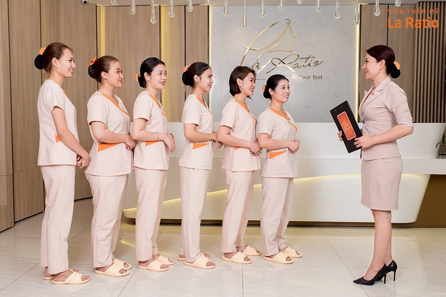 Đội ngũ chuyên viên chuyên nghiệp La Ratio Clinic