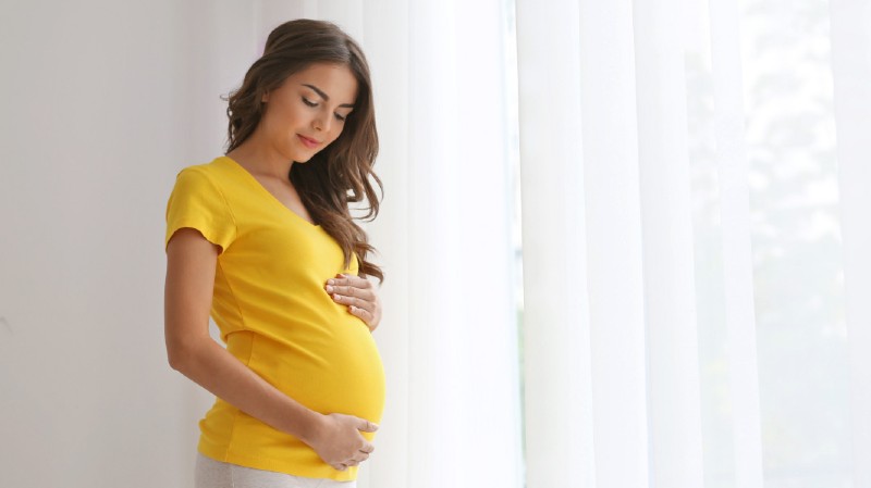 Đối với mẹ bầu, bạn nên hỏi ý kiến y bác sĩ trước khi dùng dầu mù u