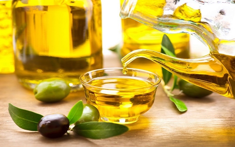 Tắm trắng bằng bột đậu đỏ và cám gạo, dầu ô liu mang lại hiệu quả nhanh chóng