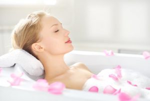 Sở hữu vẻ đẹp làn da trắng sáng luôn giúp chị em tự tin hơn về diện mạo của mình