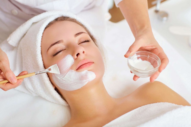 Chăm sóc da mỗi ngày và đến Spa để nâng cấp làn da là cách để bạn duy trì trạng thái da khỏe