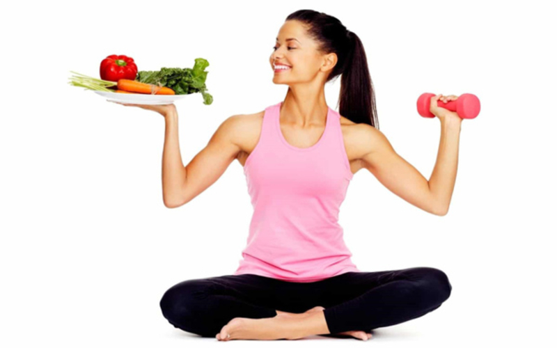 Việc thực hiện một chế độ luyện tập và ăn kiêng có thể giúp bạn giảm cân an toàn