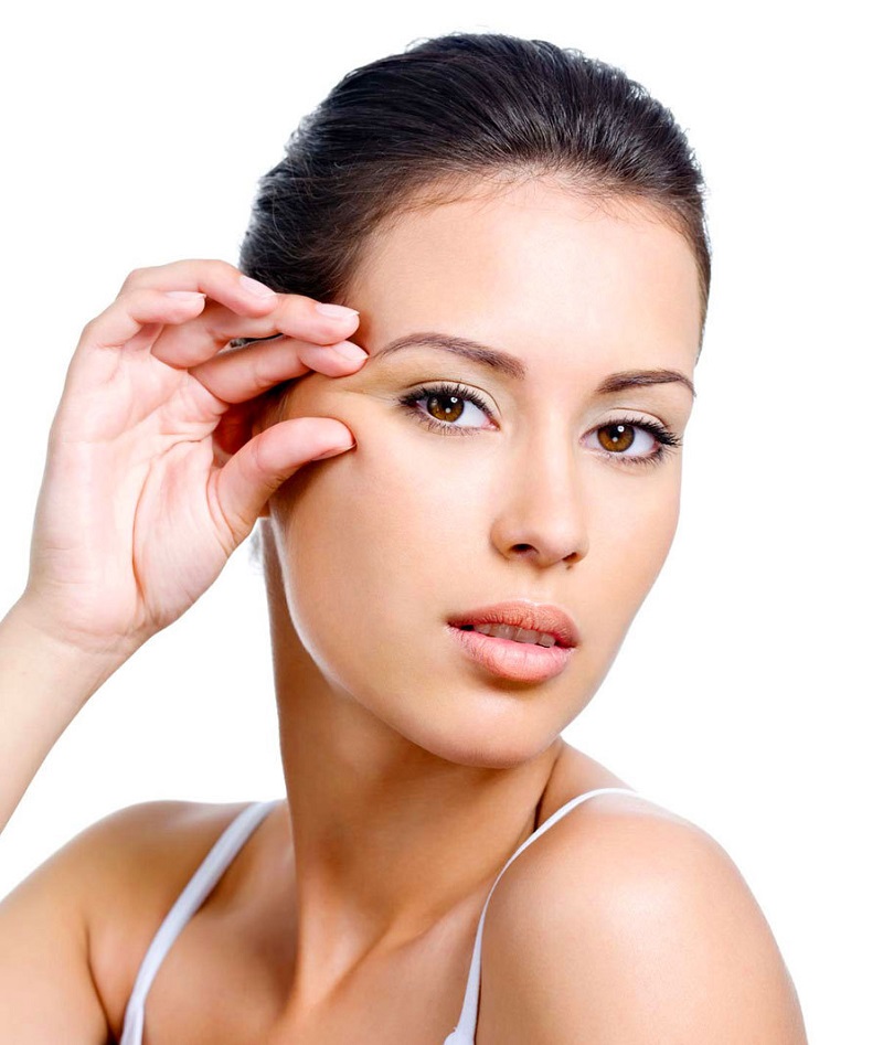 Sau khi tiêm chất làm đầy Không nắn, massage, sờ hay chạm vào thái dương cho đến khi Filler định hình, vết tiêm lành hẳn ít nhất khoảng 1-2 tuần