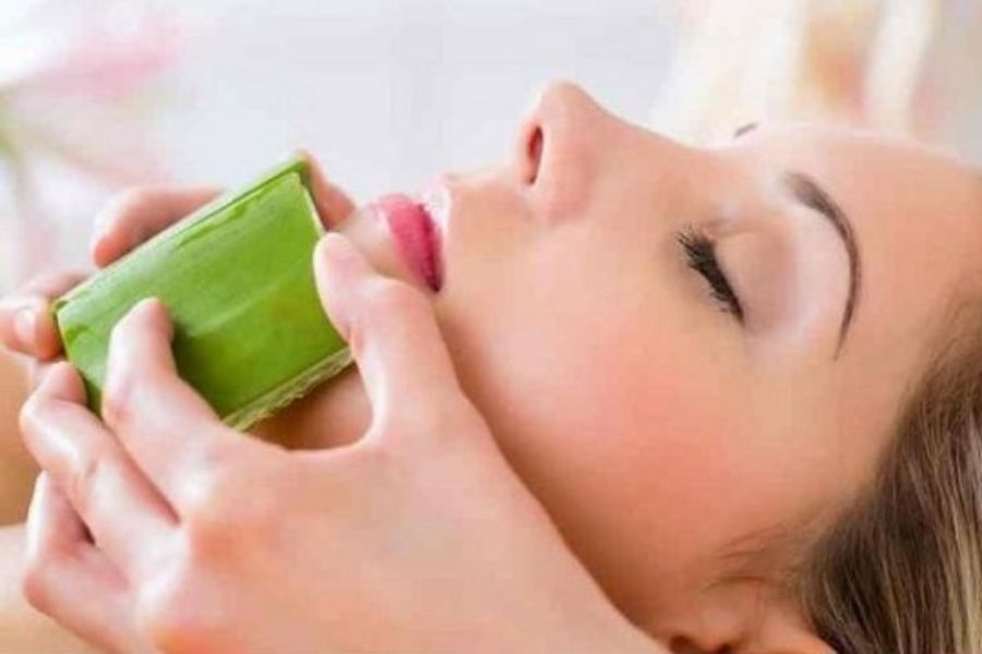 Chỉ nên đắp mặt nạ trẻ hóa da bằng nha đam 2-3 lần/tuần