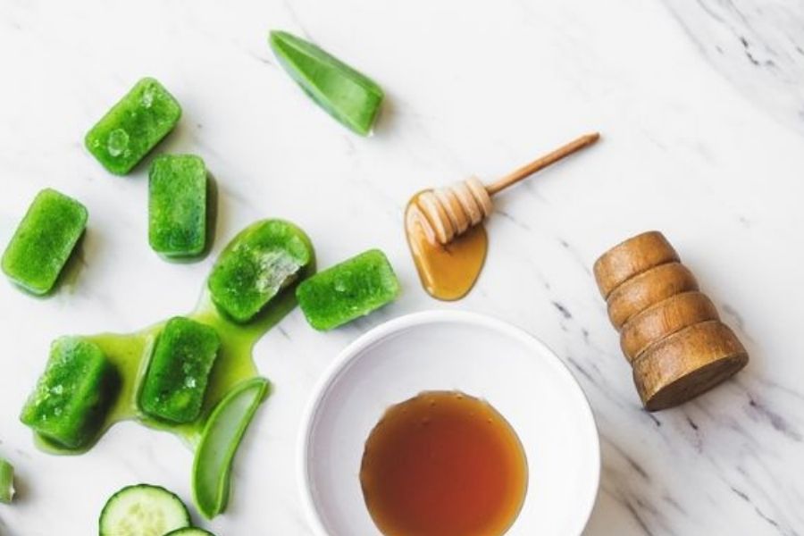 Nha đam và mật ong là công thức hoàn hảo giúp bạn kéo dài tuổi xuân cho da