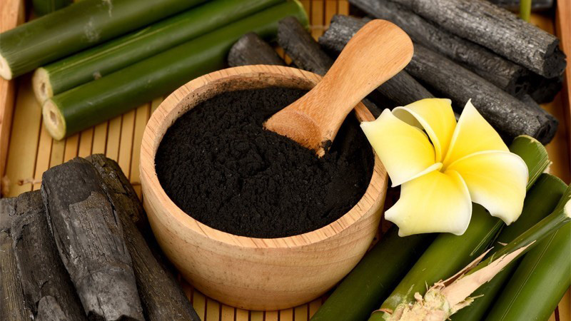 Trẻ hóa da bằng than hoạt tính là phương pháp làm đẹp phổ biến hiện nay
