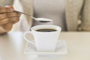 Uống cafe có nóng không 11 Đánh tan mụn sau khi uống cà phê bằng sản phẩm kem Sakura