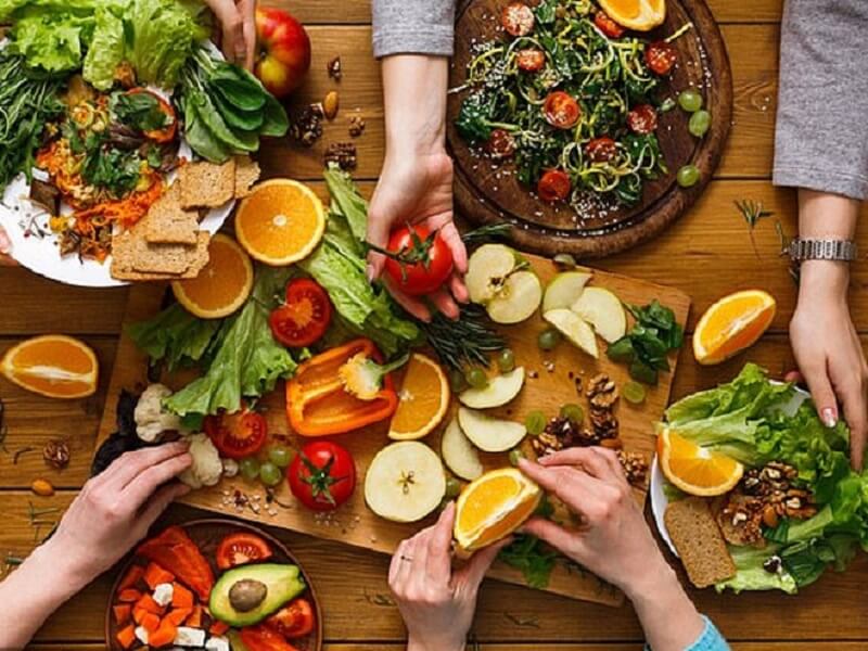 Chế độ ăn uống lành mạnh và hợp lý hạn chế tích tụ độc tố, nóng gan