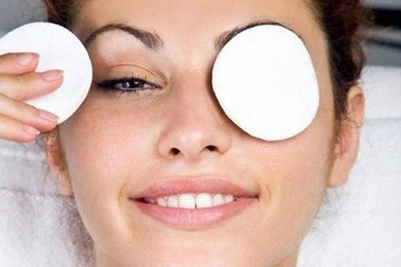 Làm giảm sưng và thâm quầng mắt