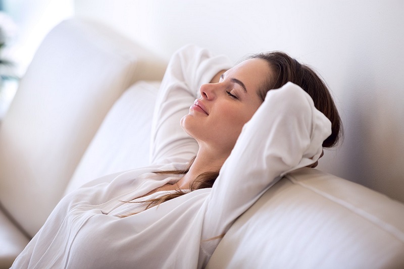 Top 20+ Cách Làm Môi Hết Sưng Sau Phun Xăm môi bị sưng phải làm sao? Cách khắc phục hiệu quả nhất 40 Điều chỉnh tư thế nằm là giải pháp hữu hiệu cho thắc mắc xăm môi bị sưng phải làm sao