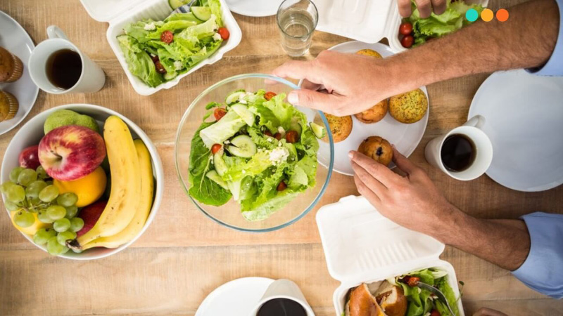 Chế độ ăn uống có ảnh hưởng đến quá trình hồi phục của môi sau xăm