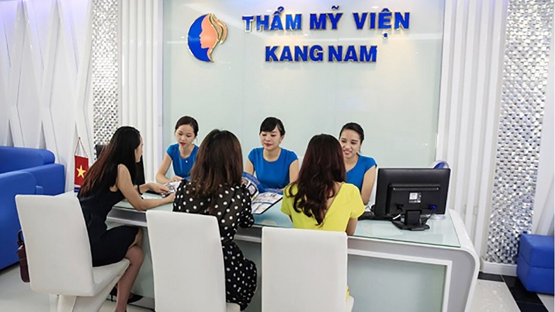 Thẩm mỹ viện Kangnam có đội ngũ chuyên viên - bác sĩ tư vấn dịch vụ xóa xăm