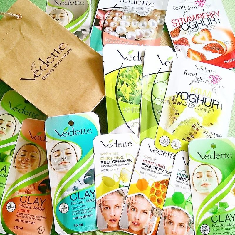 Dưỡng da sau khi xông hơi bằng mặt nạ Vedette