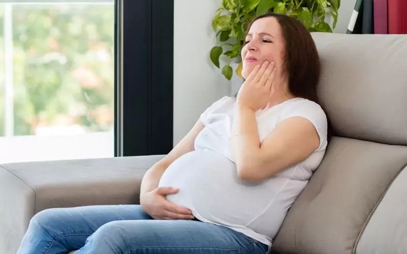 Phụ nữ mang thai có thể bị tuột lợi do rối loạn tiết tố