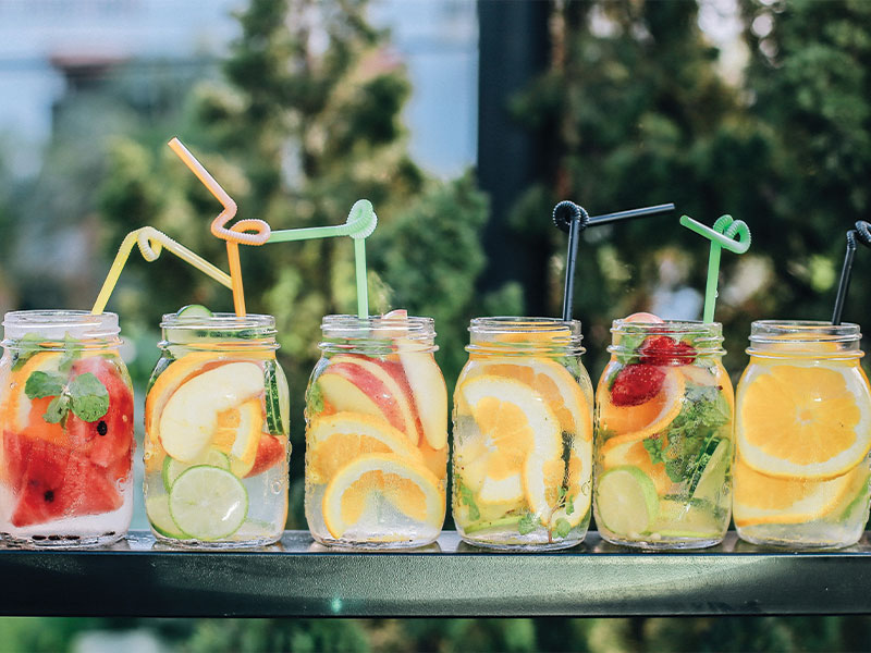 Hỗn hợp nước detox từ bưởi và các loại trái cây