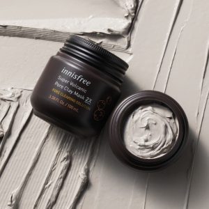 Mặt nạ đất sét Innisfree Super Volcanic Pore Clay Mask 2X quá đỗi quen thuộc với các khách hàng