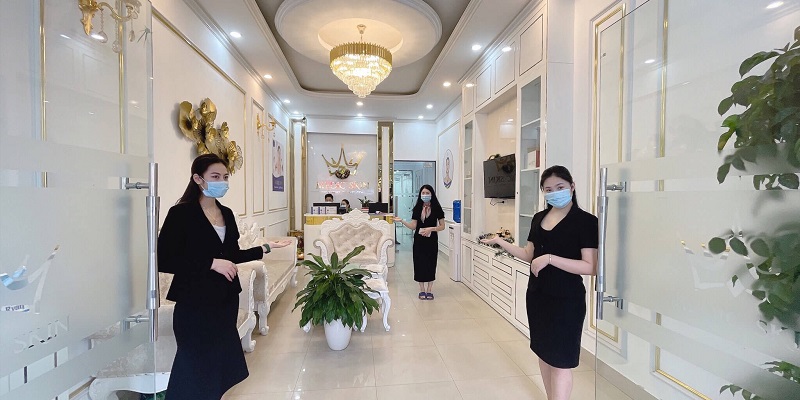 Bố trí không gian làm đẹp sang trọng và thân thiện