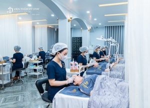 An Nhiên Spa có nhiều máy móc hỗ trợ trị mụn hiện đại