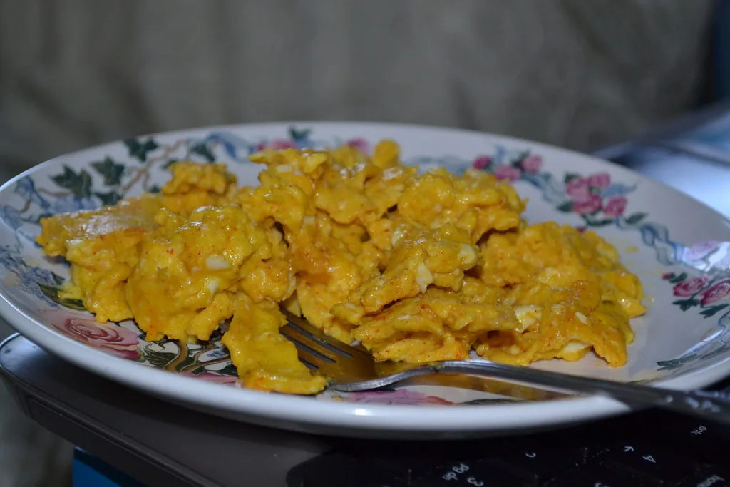 turmeric egg face mask