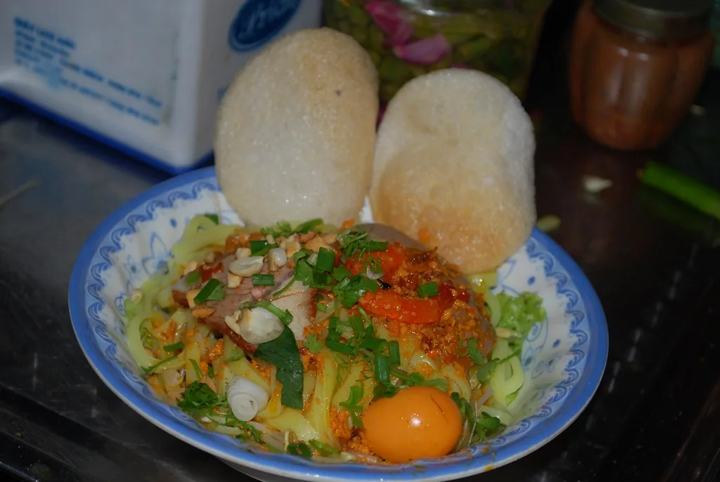 Hướng dẫn làm mặt nạ nghệ trứng gà trị mụn