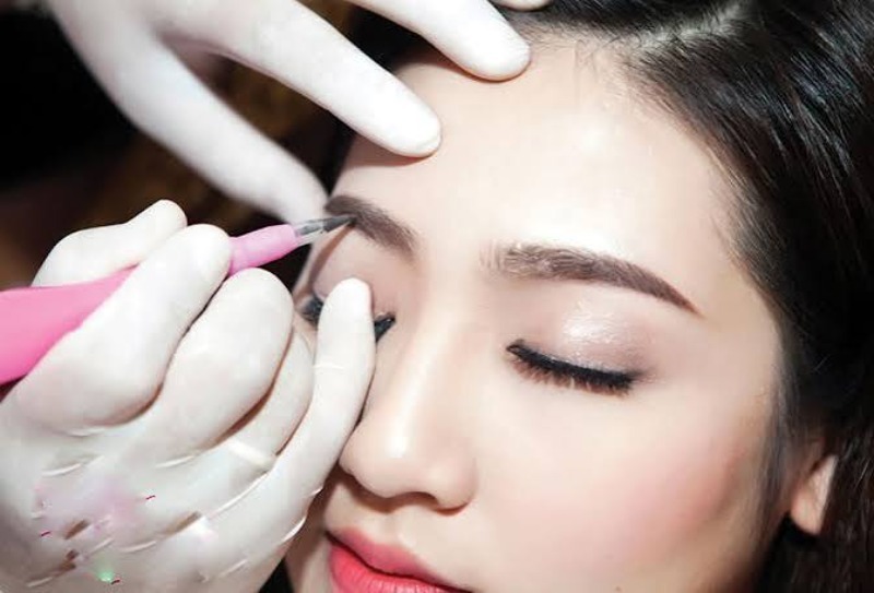 Xóa xăm chân mày bằng laser: Hiệu quả 70–90% và cần mấy lần?