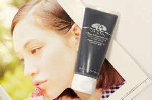 Mặt nạ than của Origins giúp thải độc, loại bỏ dầu thừa trên da