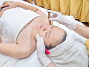 Phương pháp nặn mụn ống tre truyền thống tại Nặn mụn Đà Lạt