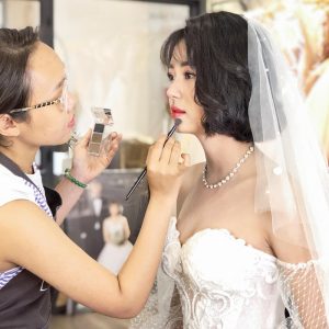 Hà Dino Makeup Artist thường xuyên giảm giá dịch vụ trang điểm cô dâu