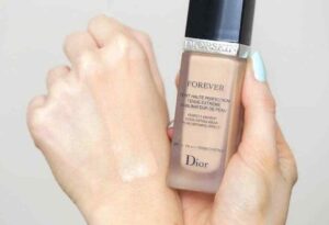 Review kem nền Dior tất tần tật từ A-Z