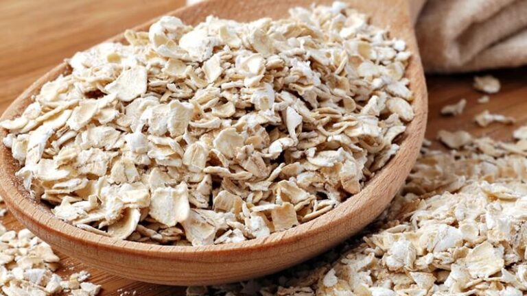 Bột yến mạch chứa hàm lượng vitamin giúp làm sáng da hiệu quả