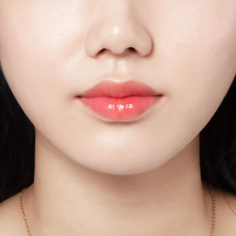 Màu nude có khả năng khắc phục được hầu hết các khuyết điểm của môi