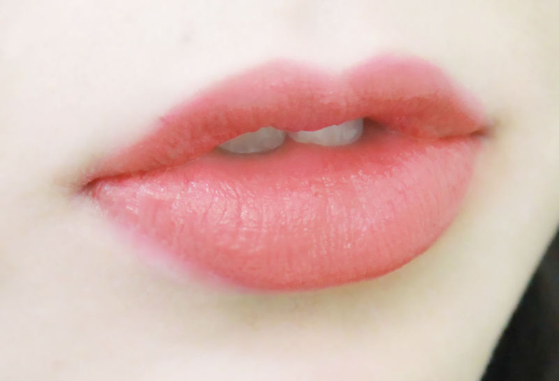 Phun môi màu nude có giá trung bình dao động trong khoảng 6 – 9 triệu đồng