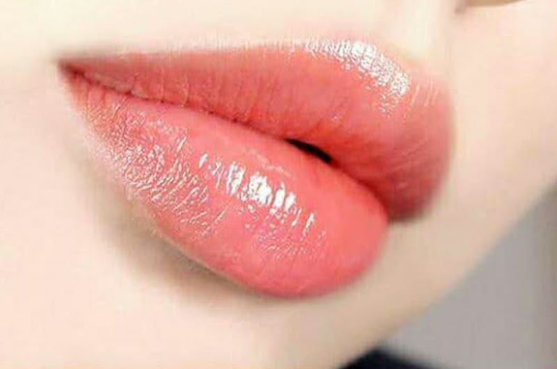 Phun môi cam đào giữ được bao lâu