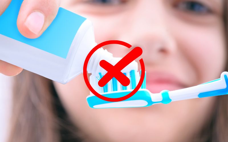 Phun môi tạo vết thương nhỏ trên lớp da môi