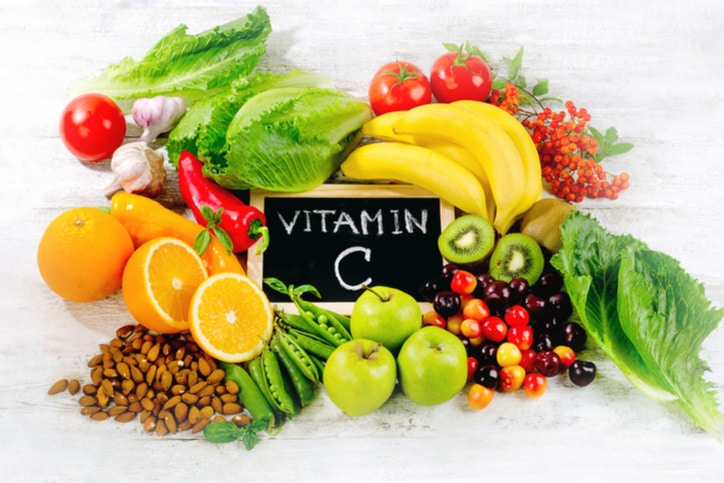 Bổ sung vitamin C những yếu tố quan trọng khi môi vừa trải qua phun xăm.
