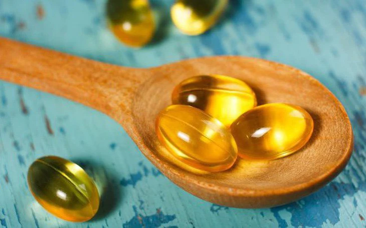 Thời điểm bôi vitamin E thích hợp nhất là vào buổi tối, khi bạn chuẩn bị đi ngủ